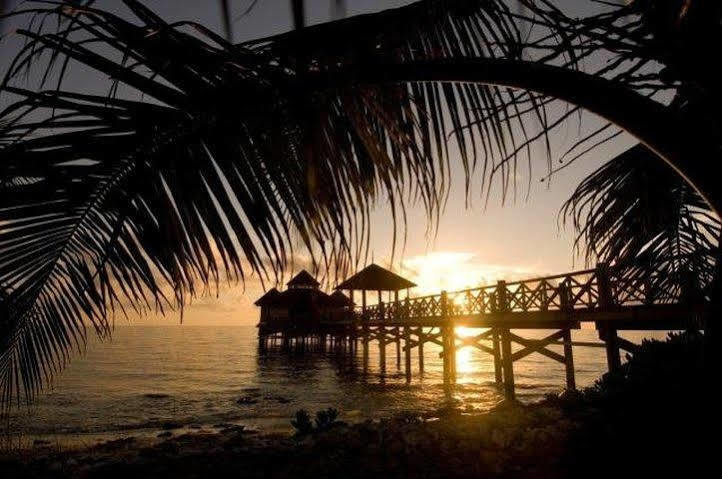 Kamalame Cay Hotel Staniard Creek Eksteriør billede